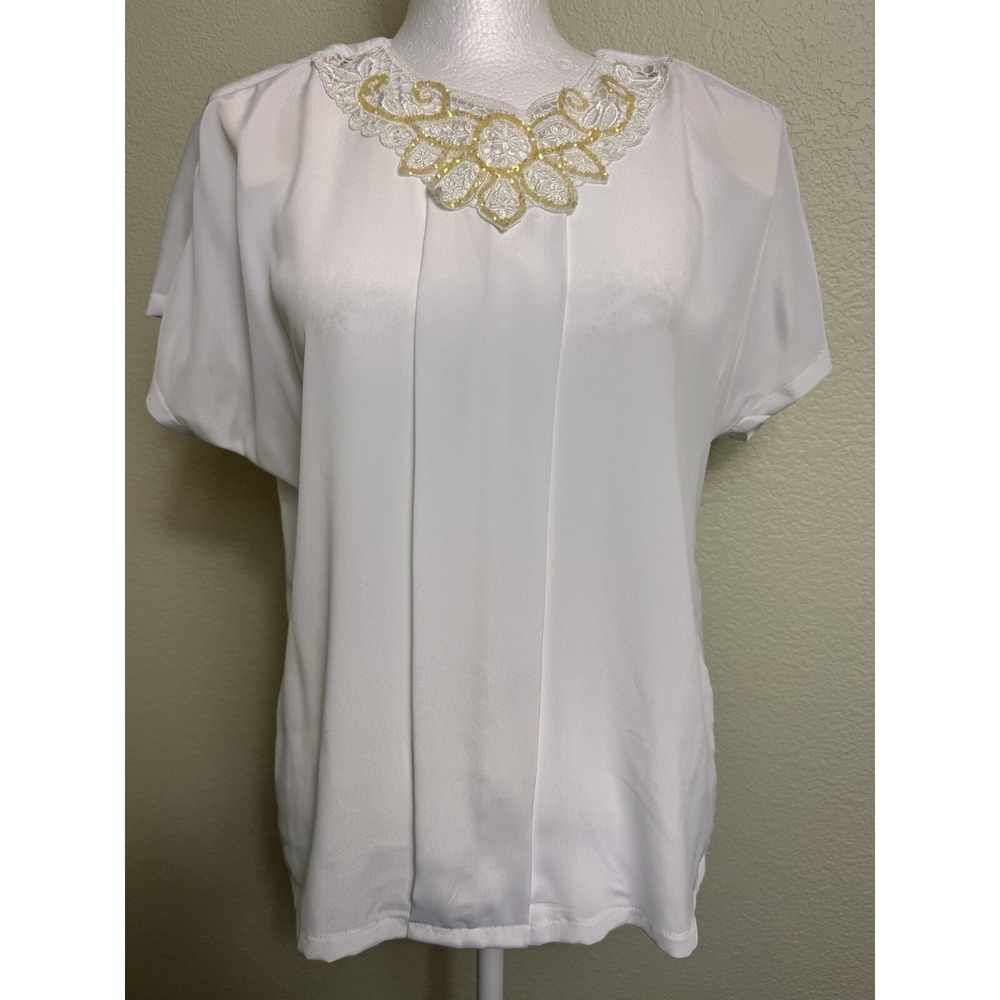 Vintage‎ Worthington Top Women's Size ? White Embroidered Short Sleeve Blouse